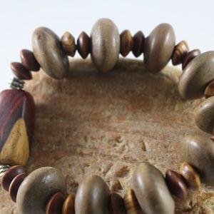 Men's wood bead bracelet